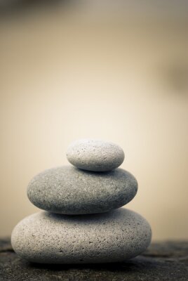 Sticker Kieselsteine ​​auf einem Felsen Hintergrund gestapelt