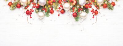 Weihnachten Classic Christmas composition with fir branches and white and red baubles on white wooden background. Noel banner for website.
